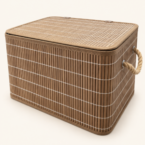 Baúl de bambú con tapa de forma rectangular